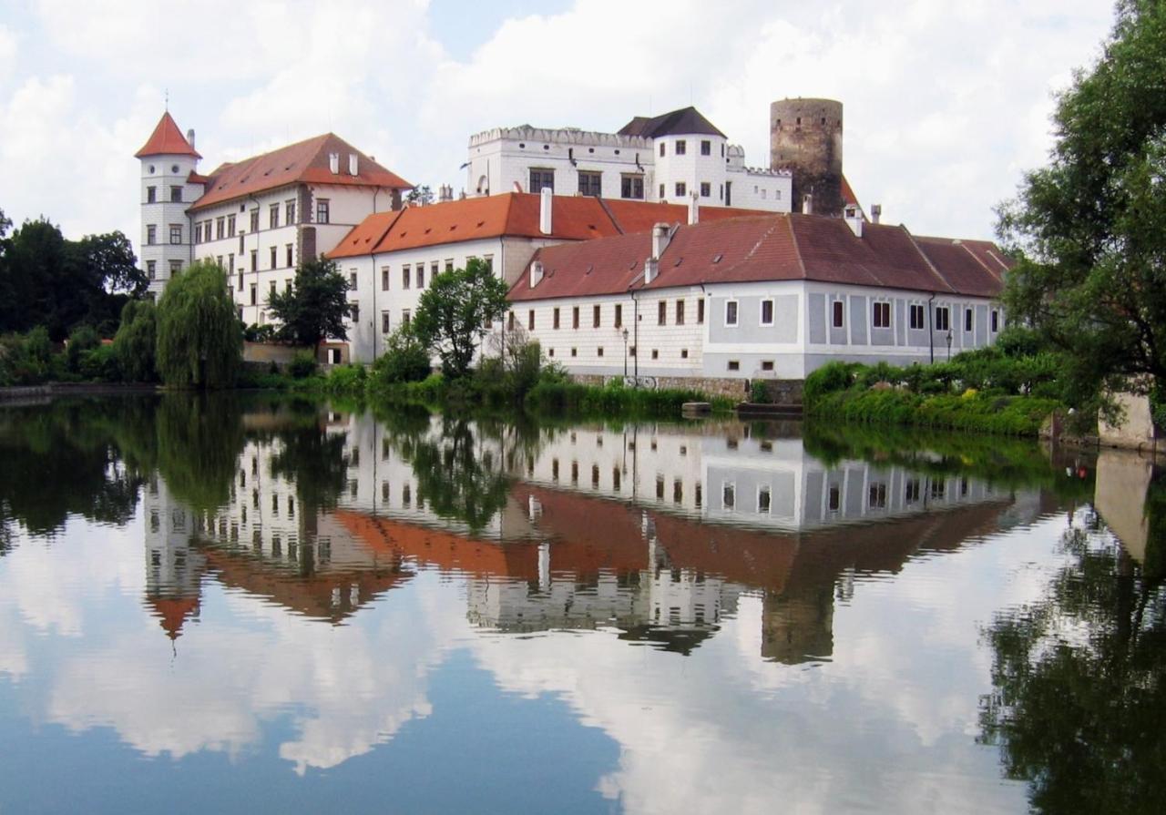 Only Apartments Jindřichův Hradec Extérieur photo